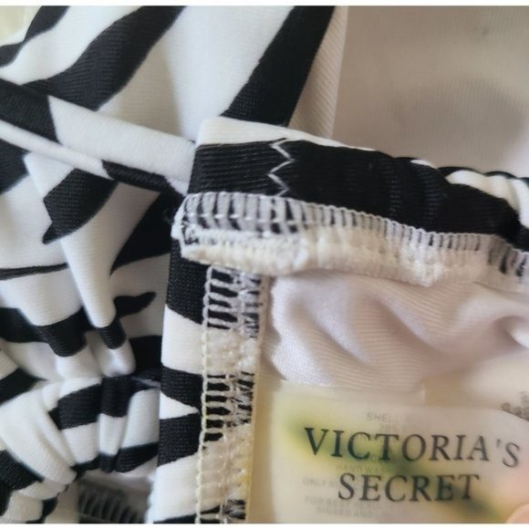 Victoria's Secret Swim Top Zebra Print ,Size S 🎈 - Picture 10 of 13
